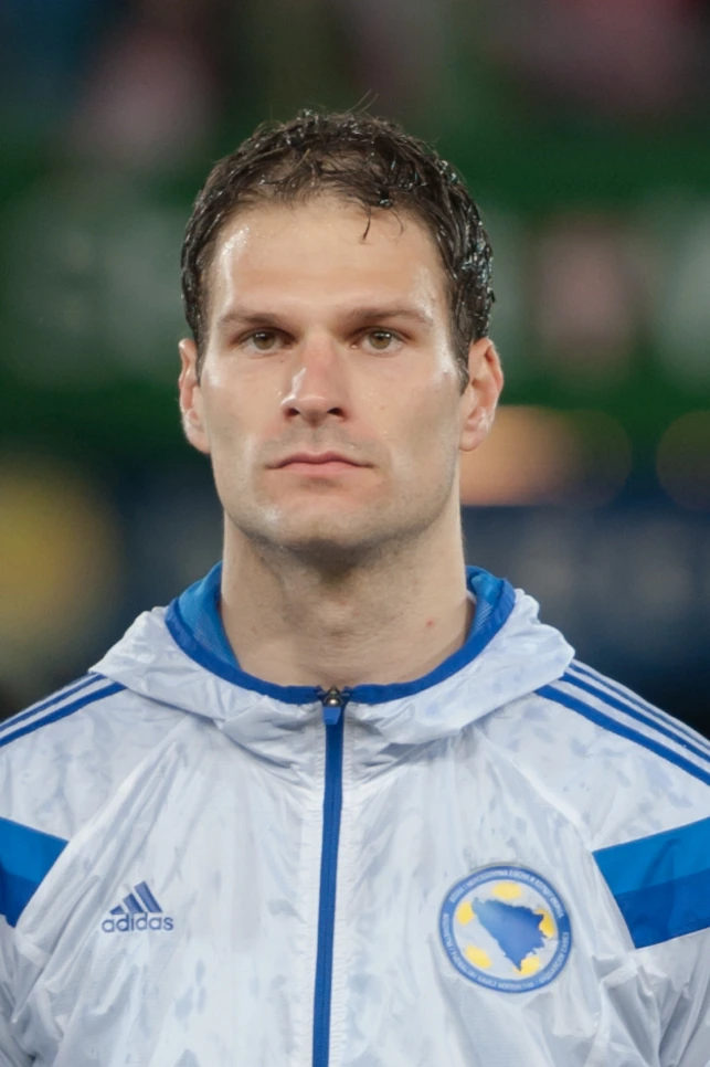 Asmir Begovic Net Worth: How Much He’s Worth and How It’s Estimated